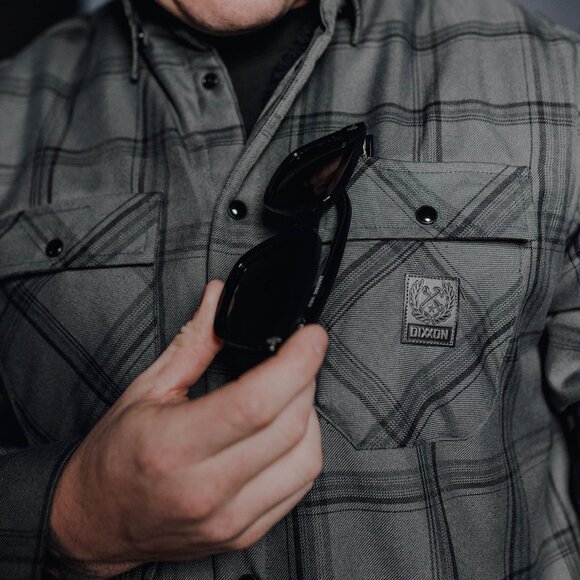 NWT Dixxon Dakota Gray Plaid Sherpa Lined Flannel Jacket - Picture 8 of 10